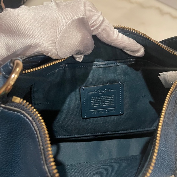 Coach Sutton shoulder bag new without tag - Picture 4 of 6